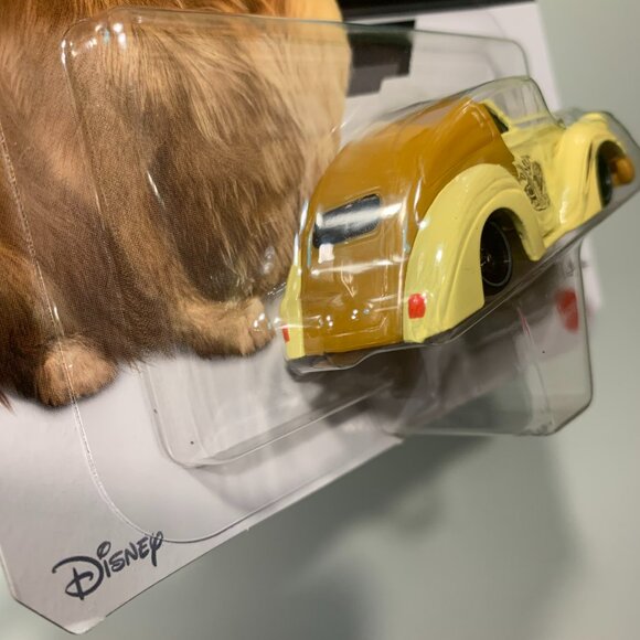 Hot Wheels Character Cars Pixar Dug NIB - Picture 4 of 5